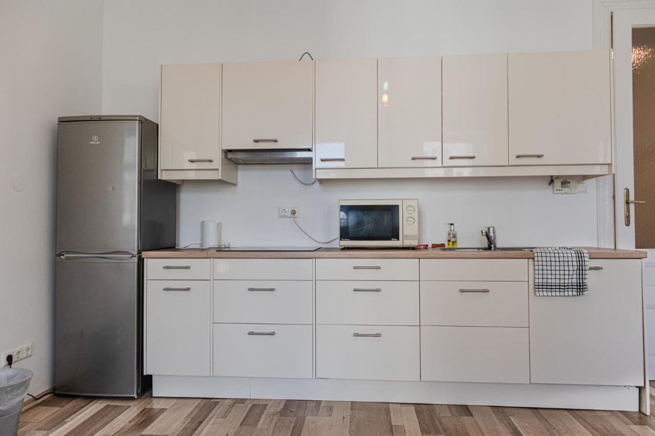 Bright & Stylish, 2 Neighboring - 4brs Viena
