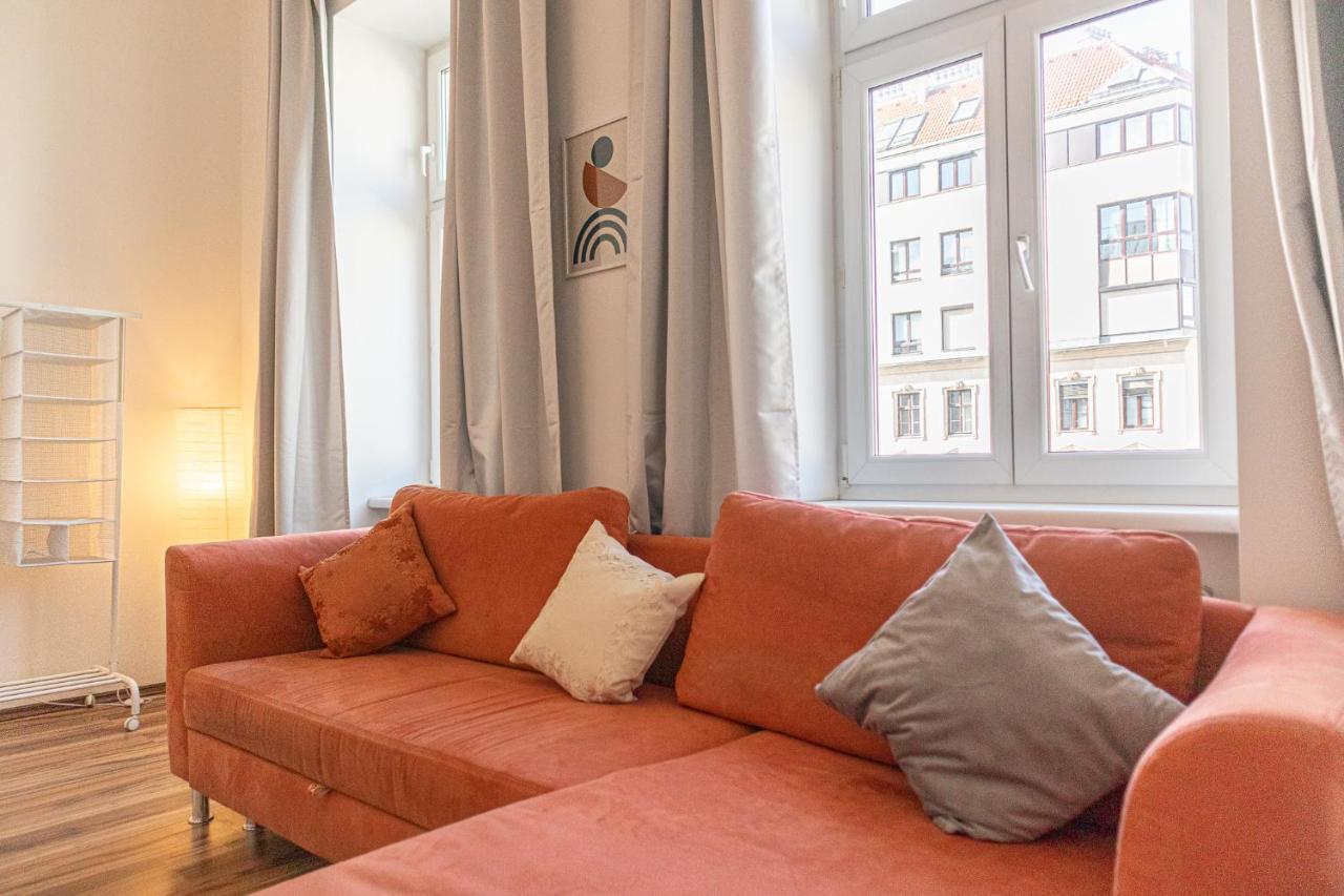 Bright & Stylish, 2 Neighboring - 4brs Apartament