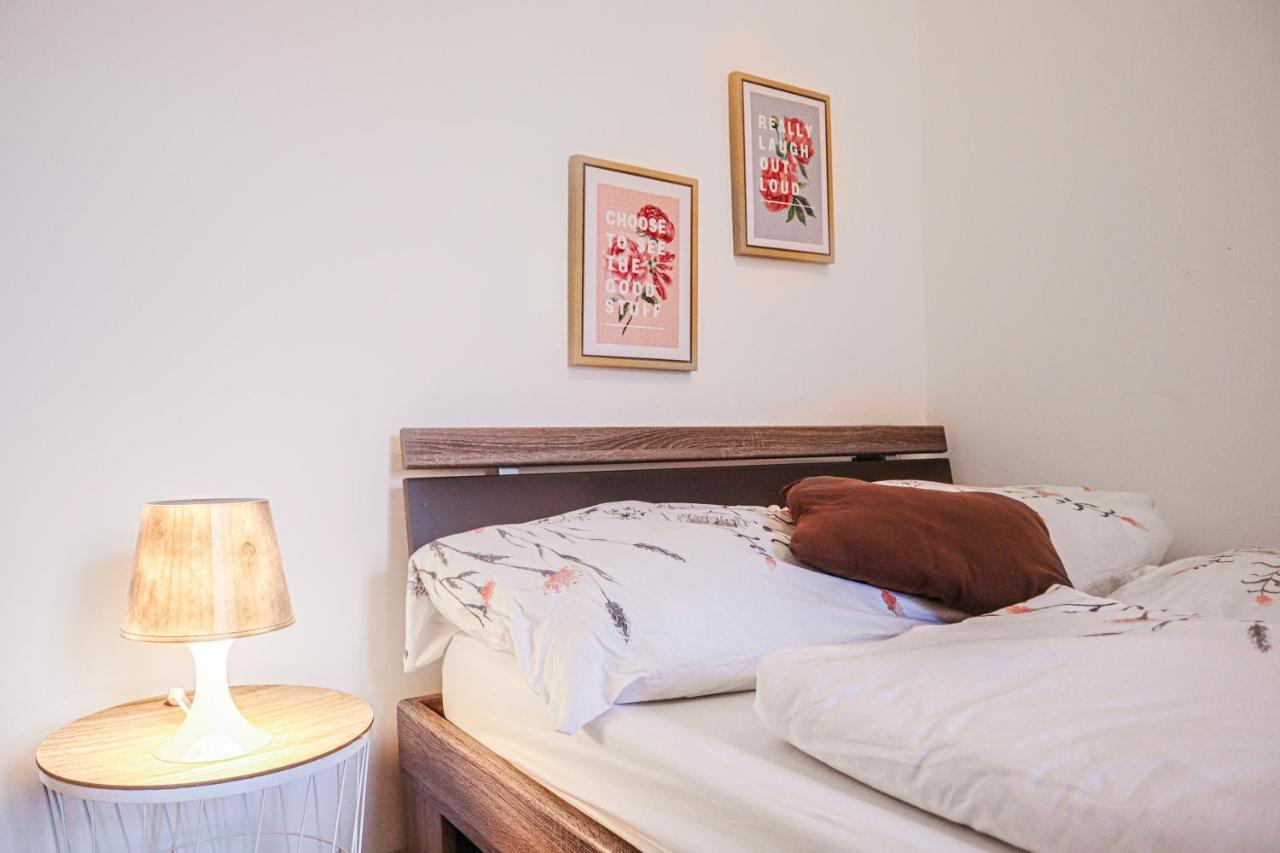 Bright & Stylish, 2 Neighboring - 4brs Apartament Viena